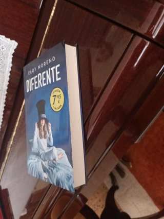 Diferente (Campaña edición limitada)
