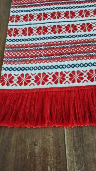 Centrotavola runner vintage ricamato