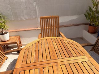 Conjunto mesa y sillas de teka