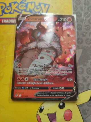 Carta Pokémon Volcarona V 210 PS 021/203