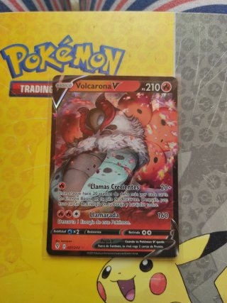 Carta Pokémon Volcarona V 210 PS 021/203