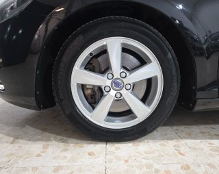 Volvo V40 2015