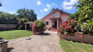 VILLA ROCCA PRIORA