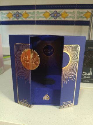 Confezione di scatole vuote di profumi arabi Lattafa