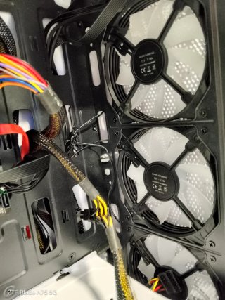 PC torre Asus  leer