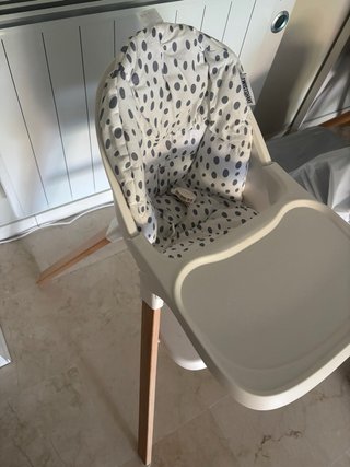 Trona para bebé con funda estampada