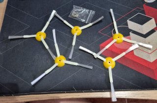Recambio Cepillo Lateral Roomba + Tornillos