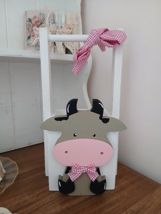 Portamestoli in legno con mucca