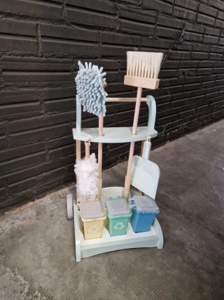 Carrito de limpieza infantil