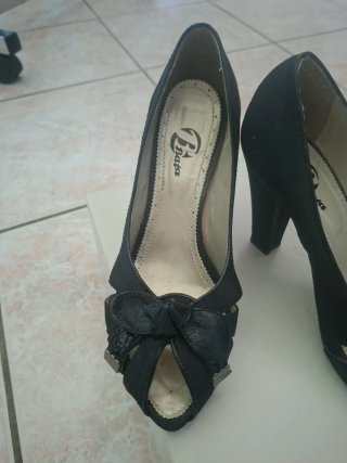 Scarpe eleganti tacco alto Bata nere
