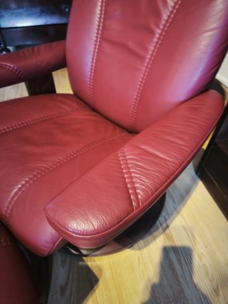 2 Sillones Stressless con reposapiés