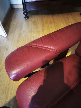 2 Sillones Stressless con reposapiés