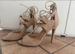 Sandali schiava beige con lacci