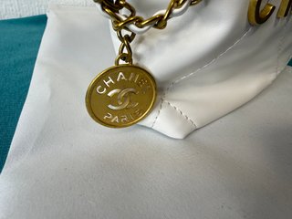 Bolso Chanel Blanco y Dorado