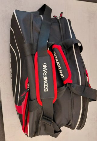 Macuto de pádel Boomerang negro y rojo