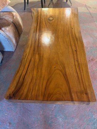 Impresionante Mesa de centro de madera teca maciza
