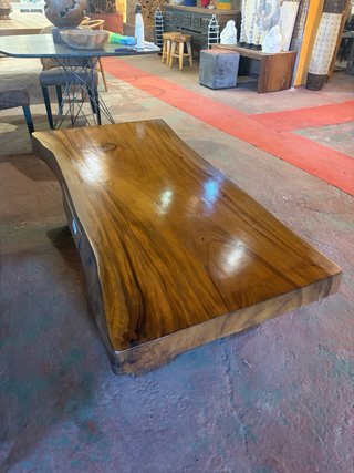 Impresionante Mesa de centro de madera teca maciza