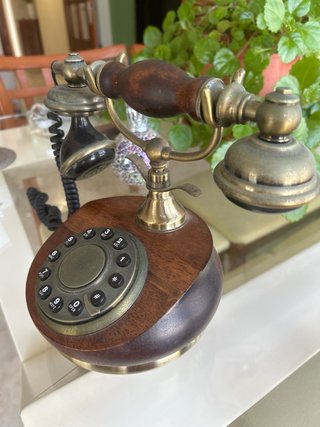 Teléfono antiguo.
