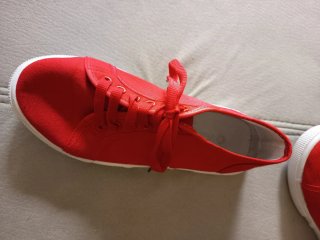 Playeras rojas de mujer con cordones