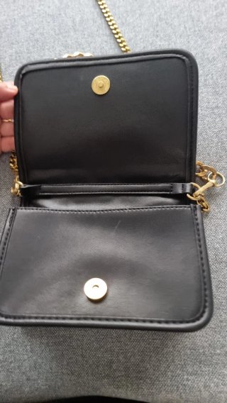 Bolso negro acolchado Stradivarius cadena dorada