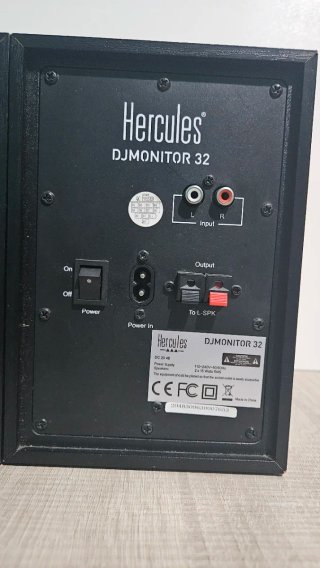 Altavoces Hercules DJMonitor 32 Negros