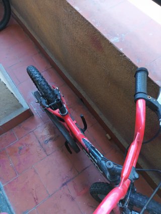 Bicicleta Monty 165 Roja y Negra