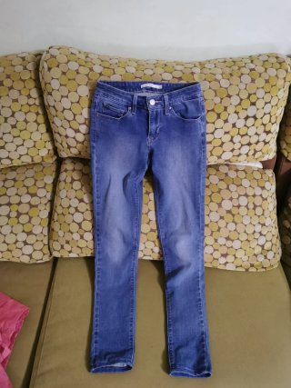 Conjunto Camisa Neck&Neck 12 años y Vaqueros Levis