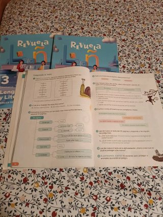 Libros SM edición Revuela 3° Primaria.