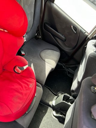 Honda Jazz 2004 con etiqueta B. 1.4 gasolina