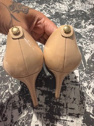 Tacones Michael Kors Beige