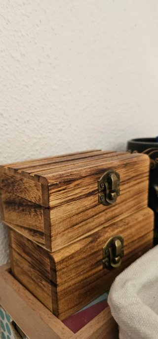 Cofre de madera pequeño con cierre metálico 2 UDS