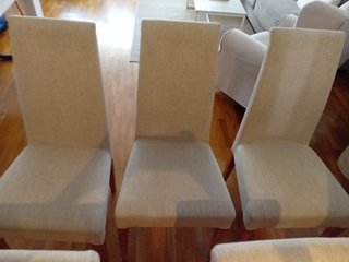 6 Sillas Beige Respaldo Alto Patas Madera.