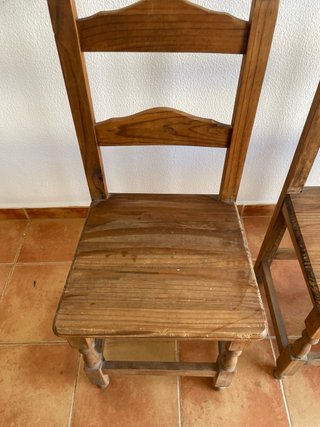Tre sedie in legno massello