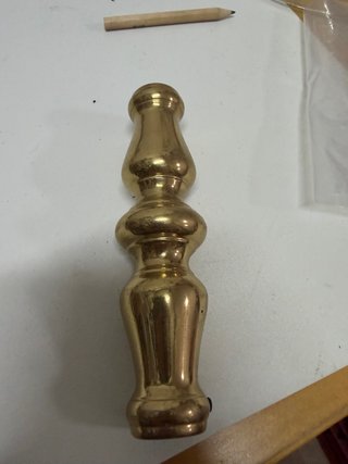 Herraje de bronce nuevo