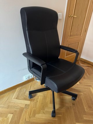 Silla de oficina Ikea giratoria negra