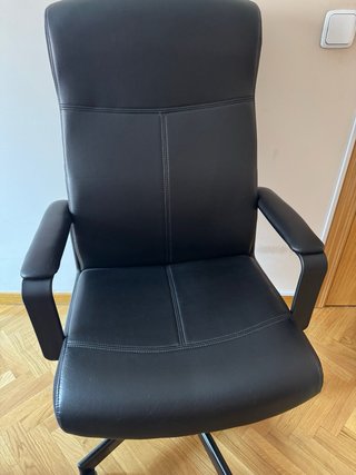 Silla de oficina Ikea giratoria negra