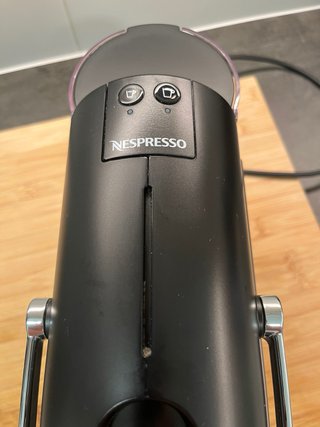Cafetera Nespresso Negra
