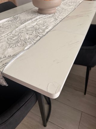 Mesa y 4 sillas