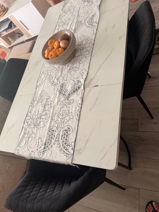 Mesa y 4 sillas
