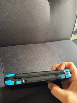 Nintendo 2DS XL Negra con falla