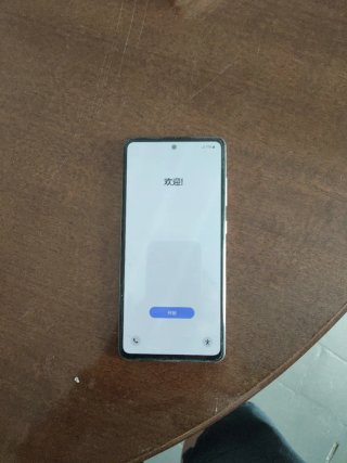 Móvil Samsung azul celeste