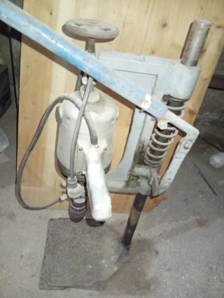 Taladro de columna antiguo