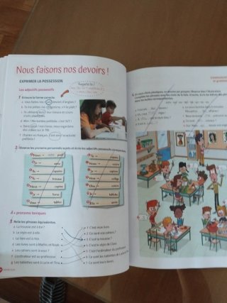 Libros de texto de francés Santillana 1 ESO