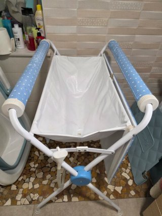 Bañera cambiador bebé azul lunares