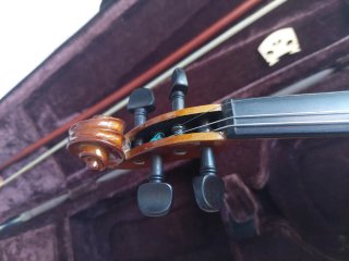 Violín 1/8 con funda y arco