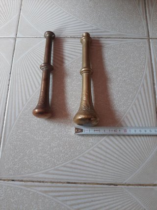 Lote de 2 morteros y 3 planchas antiguas
