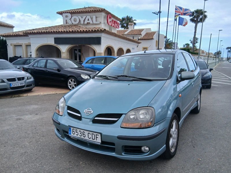 Nissan Almera 2004 - foto 1
