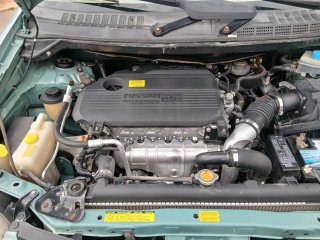 Nissan Almera 2004