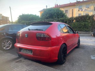SEAT leo. 2004