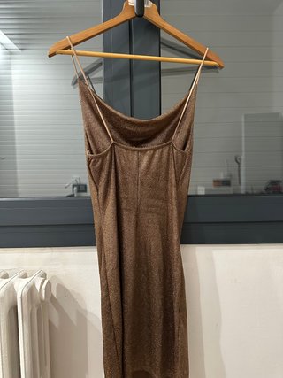 Vestido dorado midi brillante